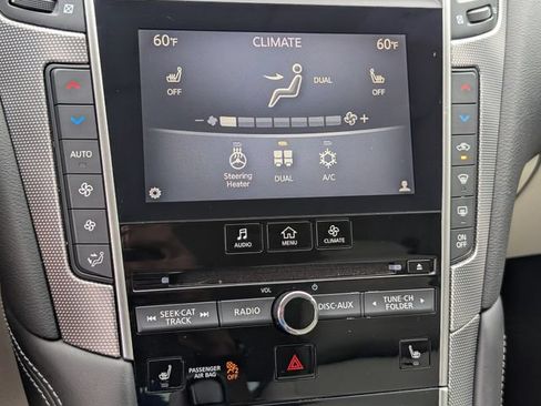 Used 2016 INFINITI Q50 3.0t Premium w/ 3.0T Premium Plus Package RWD image 18