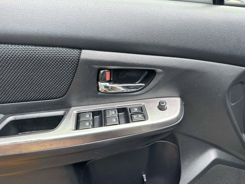 Used 2017 Subaru Crosstrek 2.0i Premium w/ Moonroof Package AWD/4WD image 19