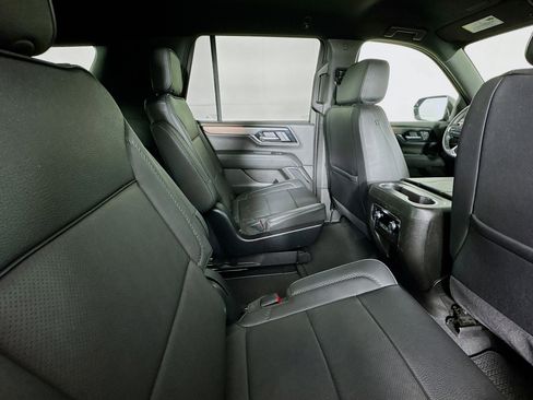 Used 2025 GMC Yukon Denali AWD/4WD image 25