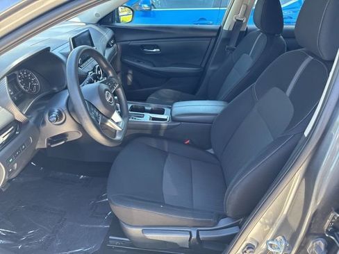 Used 2024 Nissan Sentra SV image 9