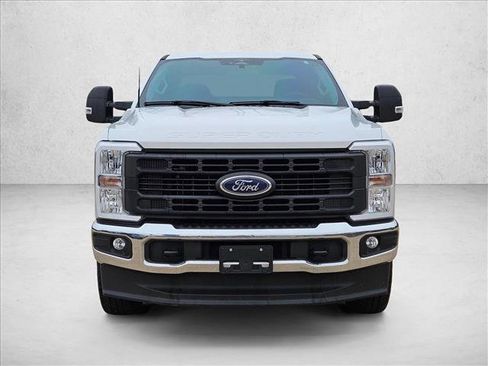 Used 2023 Ford F250 XL w/ FX4 Off-Road Package image 2