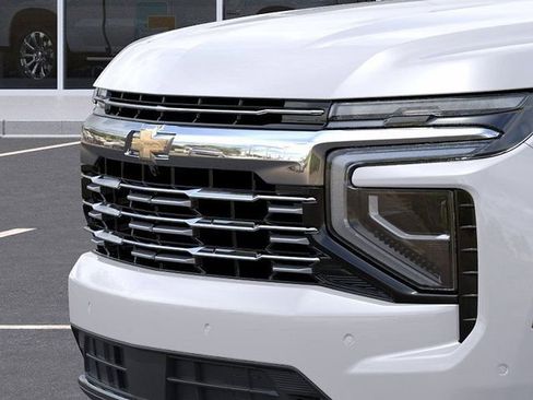 New 2025 Chevrolet Suburban Premier AWD/4WD image 13