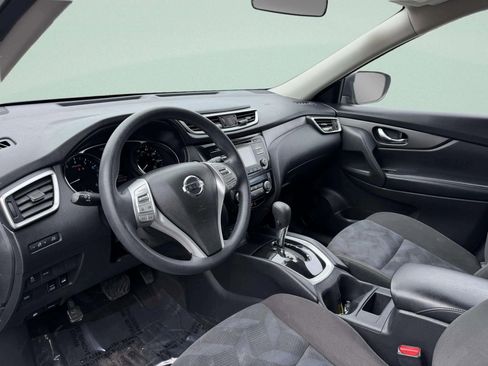 Used 2015 Nissan Rogue SV image 12
