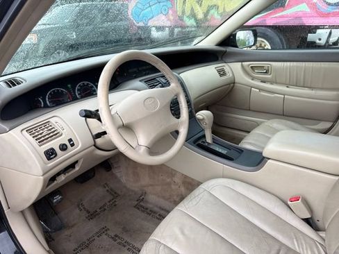 Used 2001 Toyota Avalon FWD image 9