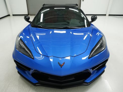 Used 2023 Chevrolet Corvette Stingray Convertible w/ 1LT RWD image 2