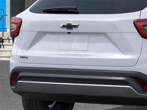 New 2026 Chevrolet Trax LT image 14