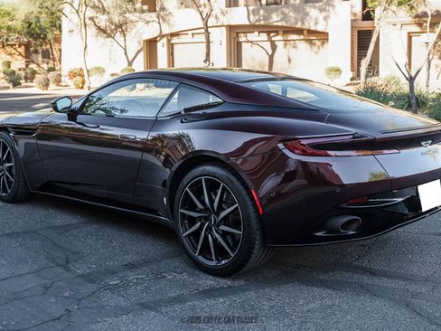 Used 2018 Aston Martin DB11 Coupe image 6