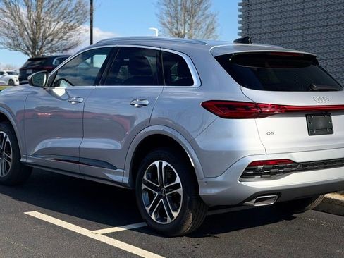 New 2026 Audi Q5 Premium image 3