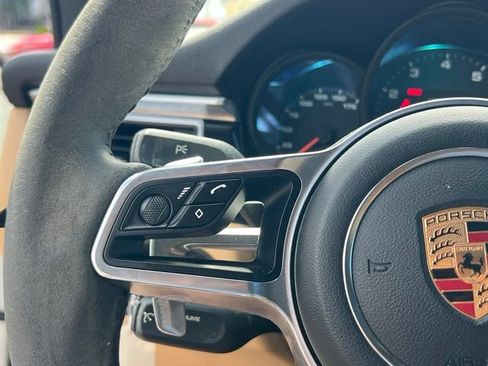 Used 2018 Porsche Macan AWD/4WD image 21