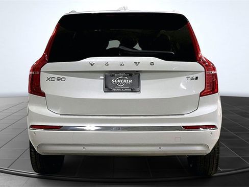 Used 2022 Volvo XC90 T6 Inscription w/ Climate Package image 4