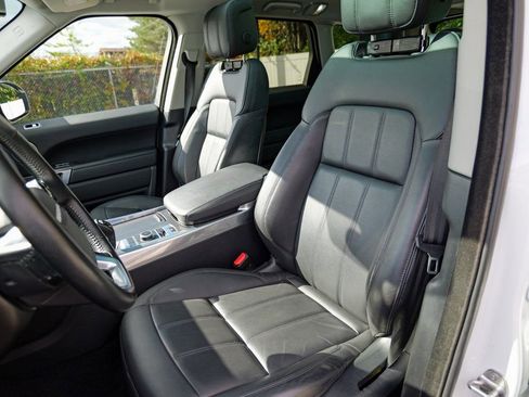 Used 2022 Land Rover Range Rover Sport SE image 20