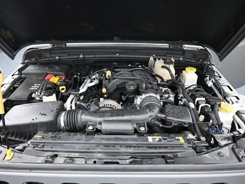 Used 2022 Jeep Gladiator Overland w/ Popular Equipment Package AWD/4WD image 31