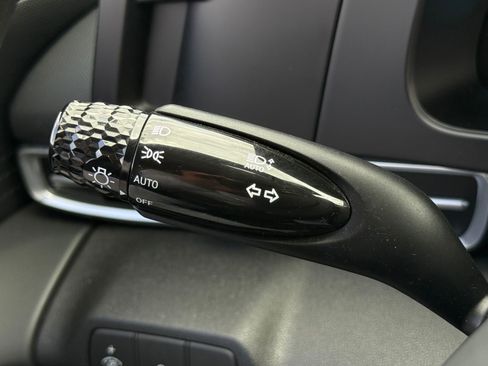 Certified 2025 Hyundai Elantra SE FWD image 21