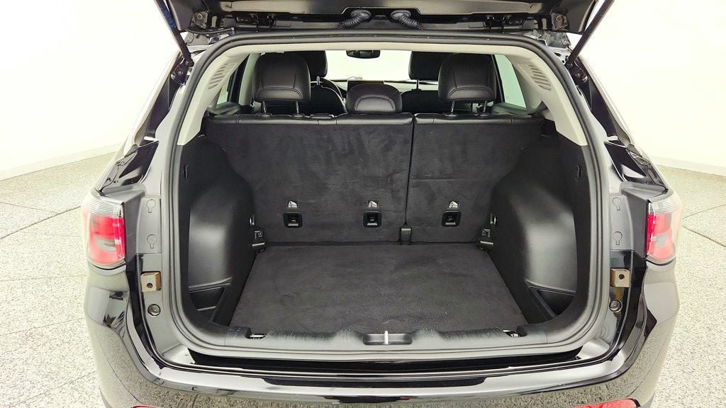 Used 2022 Jeep Compass Latitude FWD image 22