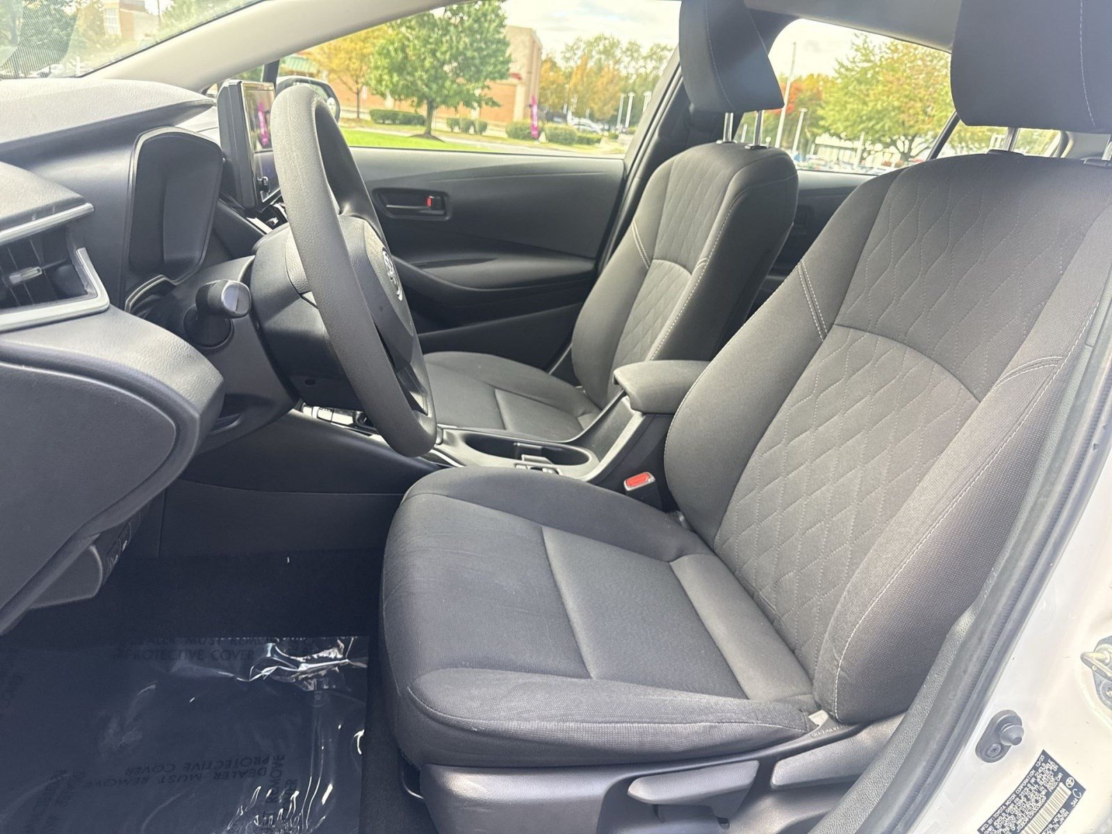 Used 2024 Toyota Corolla LE FWD image 11