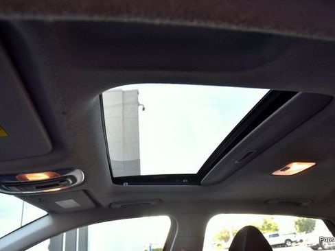 Used 2025 Hyundai Elantra SEL FWD image 10
