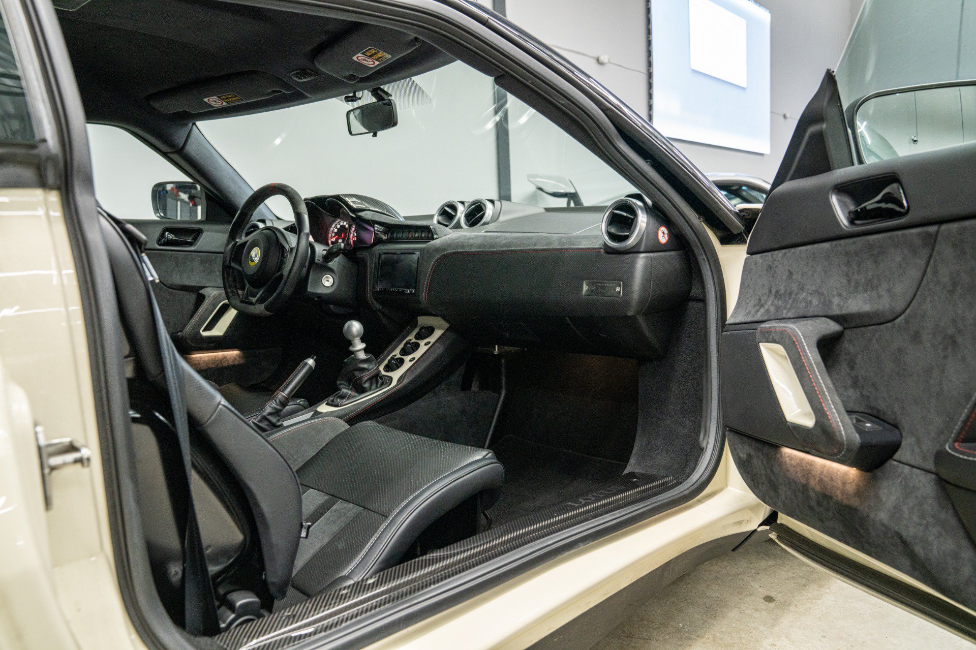 Used 2020 Lotus Evora RWD image 27