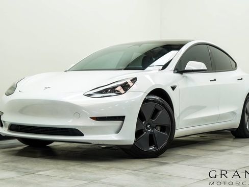 Used 2023 Tesla Model 3 Standard Range RWD image 1