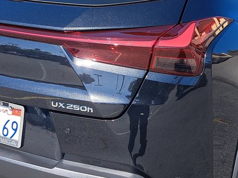 Used 2024 Lexus UX 250h FWD image 38