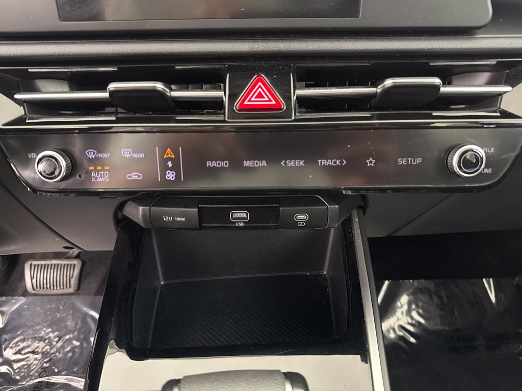 Used 2025 Kia Niro LX FWD image 55