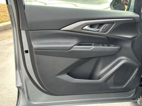 New 2026 Chevrolet Equinox EV LT image 11