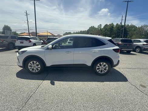 Certified 2023 Ford Escape Active w/ Tech Pack #2 AWD/4WD image 2