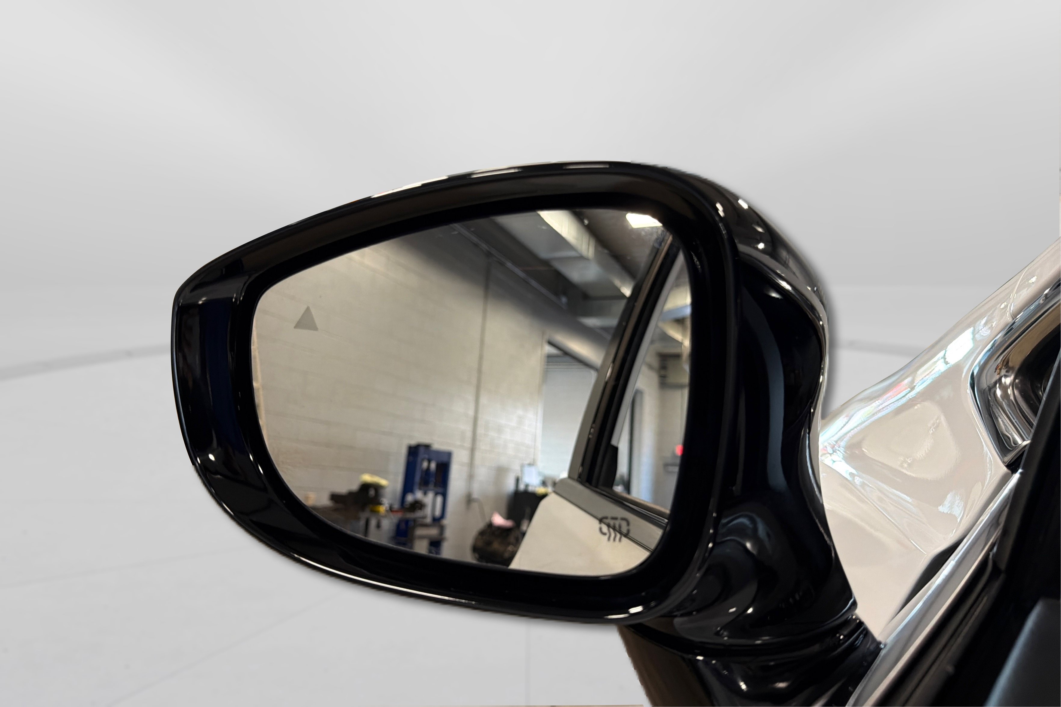 Used 2026 Chrysler Pacifica Select FWD image 14