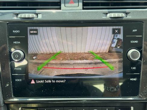 Used 2019 Volkswagen e-Golf SE w/ Driver Assistance Package FWD image 25