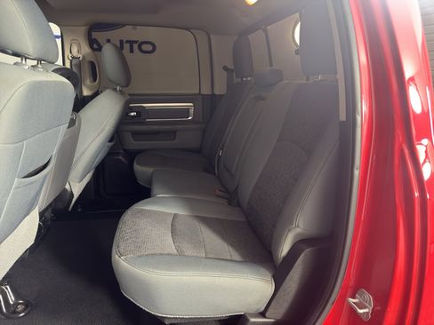 Used 2019 RAM 1500 Classic SLT w/ Luxury Group AWD/4WD image 31