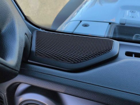 Used 2021 Jeep Wrangler Unlimited Sport image 31