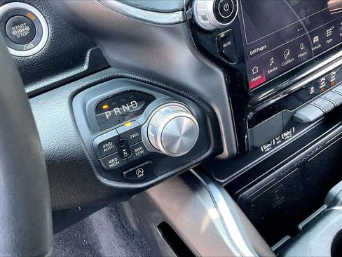 Used 2025 RAM 1500 Laramie w/ Sport Appearance Package AWD/4WD image 33