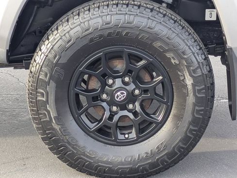 Used 2019 Toyota Tacoma SR5 image 13