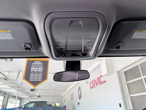 Certified 2023 GMC Acadia SLE w/ Driver Convenience Package image 26