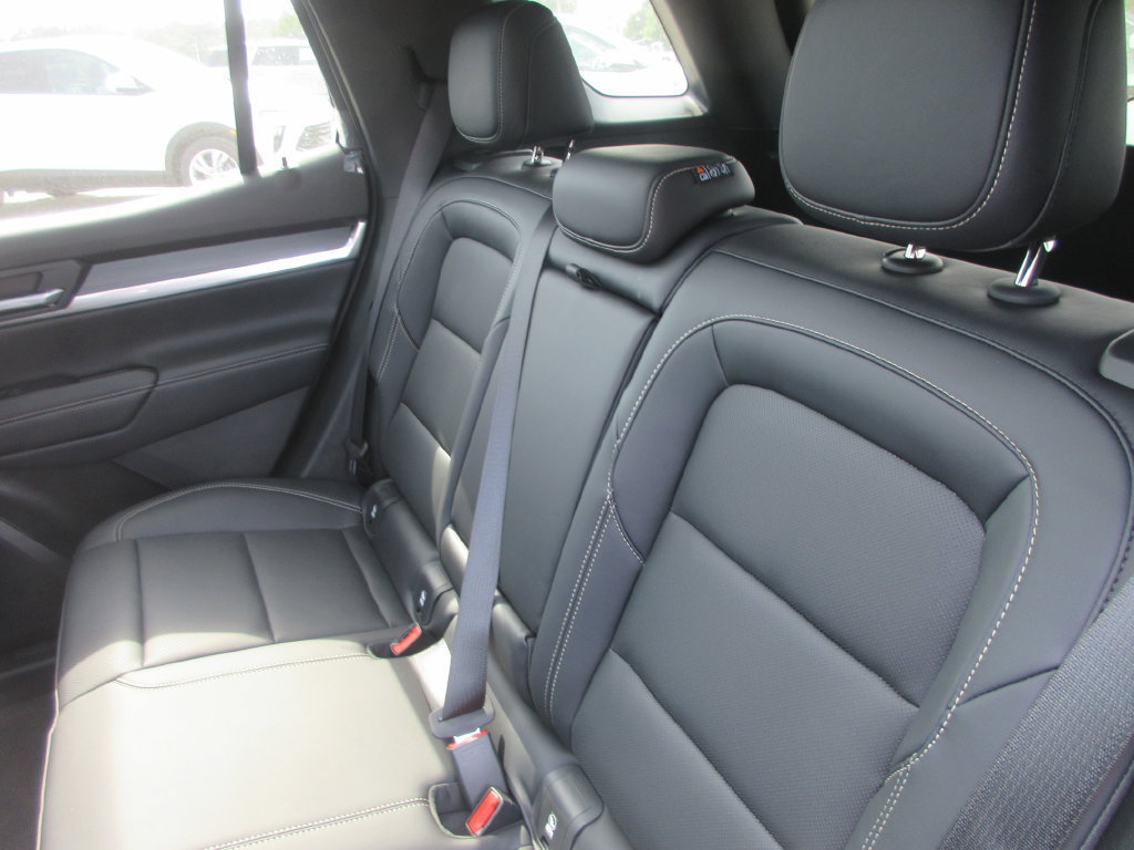 New 2027 GMC Terrain Elevation w/ Elevation Premium Package AWD/4WD image 12