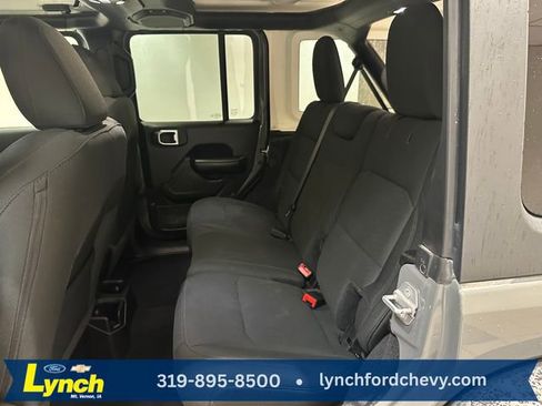 Used 2019 Jeep Wrangler Unlimited Sport S AWD/4WD image 18