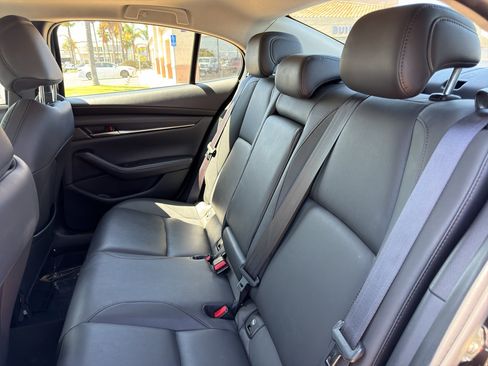 Used 2024 MAZDA MAZDA3 s FWD image 6
