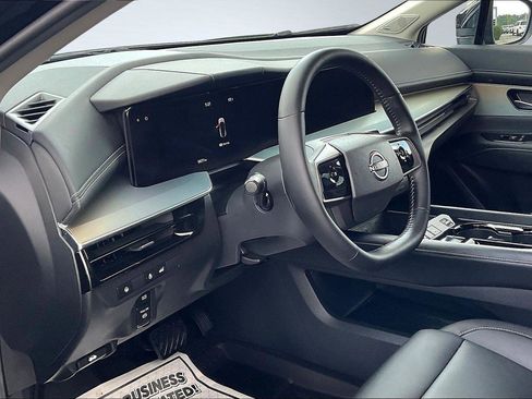 Certified 2025 Nissan Murano SL image 14