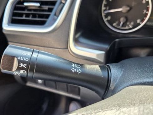 Used 2016 Nissan Murano S AWD/4WD image 17