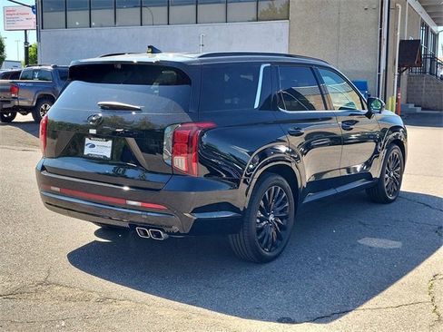 Used 2024 Hyundai Palisade Calligraphy image 5