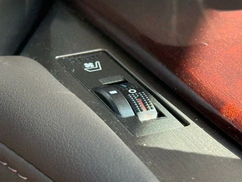 Used 2015 Lexus GX 460 w/ Premium Package image 20