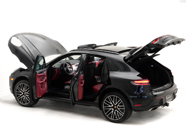 Certified 2026 Porsche Macan AWD/4WD image 26