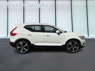 Used 2019 Volvo XC40 T5 Momentum AWD/4WD video 2