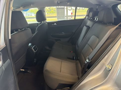 Used 2022 Kia Sportage LX AWD/4WD image 12
