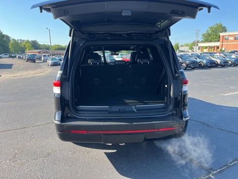 Used 2022 Lincoln Navigator Reserve AWD/4WD image 35