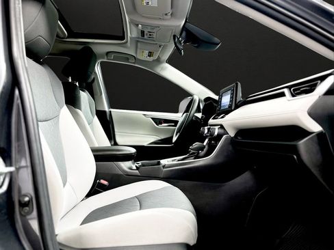 Used 2019 Toyota RAV4 XLE w/ All Weather Liner Package image 22