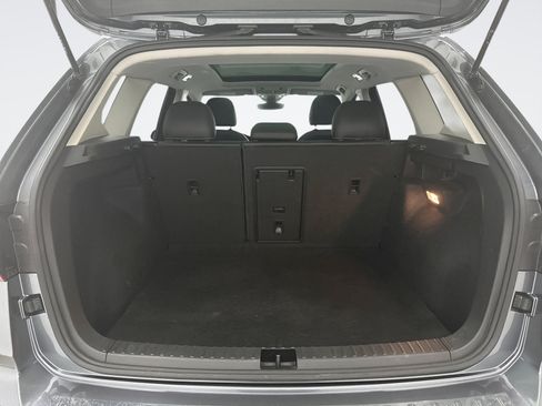Used 2022 Volkswagen Taos SEL w/ Panoramic Sunroof Package AWD/4WD image 23