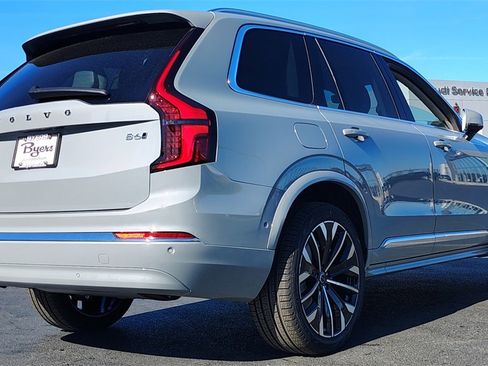 New 2026 Volvo XC90 B6 Ultra image 3
