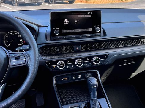 Used 2024 Honda CR-V EX image 7