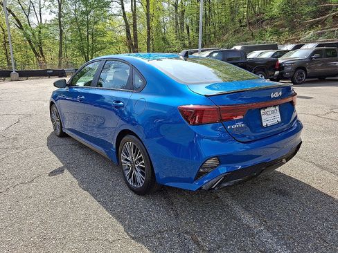 Used 2023 Kia Forte GT-Line w/ GT-Line Premium Package FWD image 5