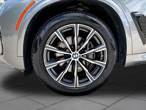 Certified 2025 BMW X5 xDrive40i w/ M Sport Package AWD/4WD image 10